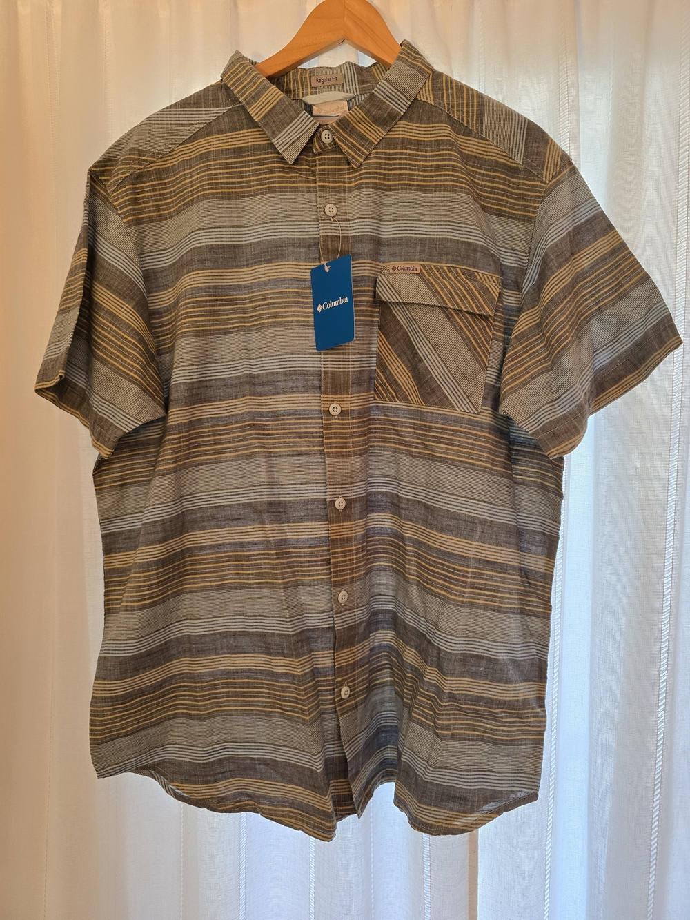 Columbia Short Sleeve Button-Up Shirt NWT